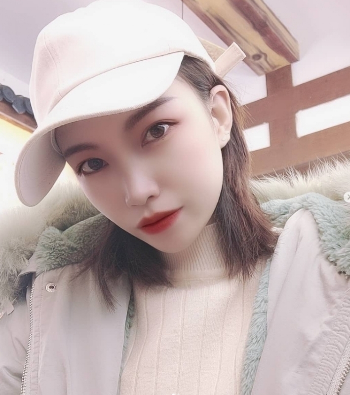 小婉的第一张照片--台中闪婚服务中心