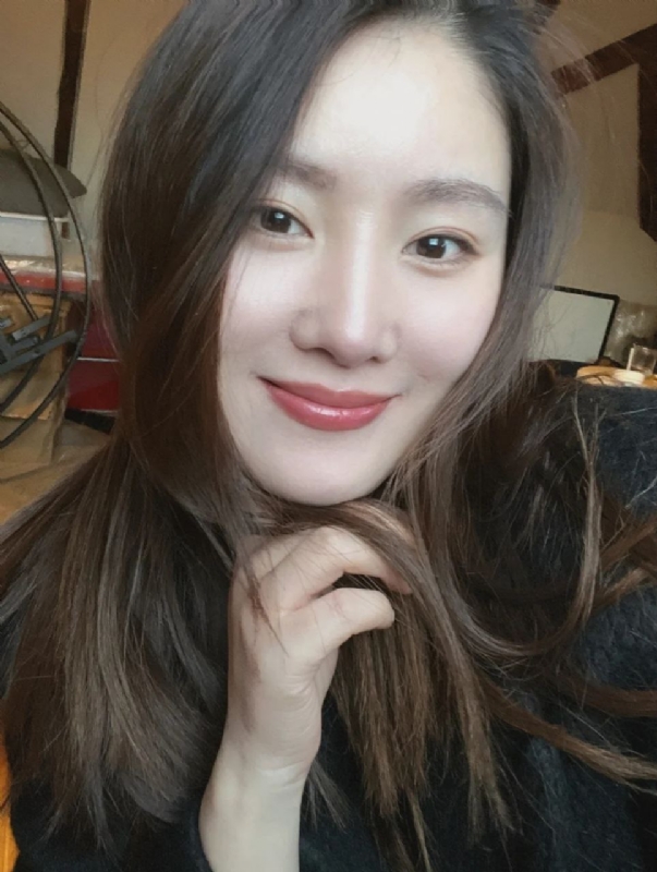 Anny的第一张照片--台中闪婚服务中心